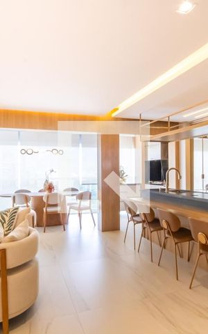 Apartamento à venda com 136m², 3 quartos e 2 vagas Apartamento à venda com 136m², 3 quartos e 2 vagasSala