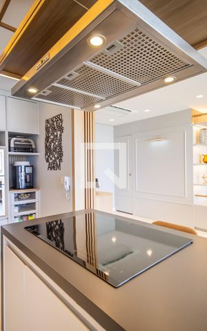Apartamento à venda com 136m², 3 quartos e 2 vagas Apartamento à venda com 136m², 3 quartos e 2 vagasCozinha