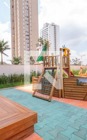 Apartamento à venda com 136m², 3 quartos e 2 vagas Apartamento à venda com 136m², 3 quartos e 2 vagasÁrea comum - Playground