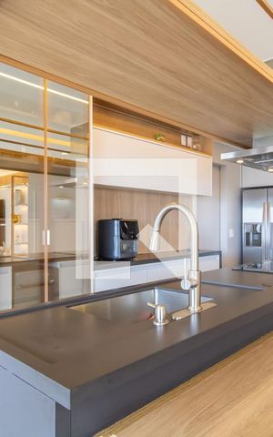 Apartamento à venda com 136m², 3 quartos e 2 vagas Apartamento à venda com 136m², 3 quartos e 2 vagasCozinha