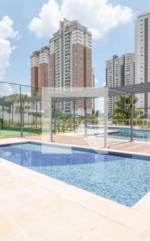 Apartamento à venda com 136m², 3 quartos e 2 vagas Apartamento à venda com 136m², 3 quartos e 2 vagasÁrea comum - Piscina