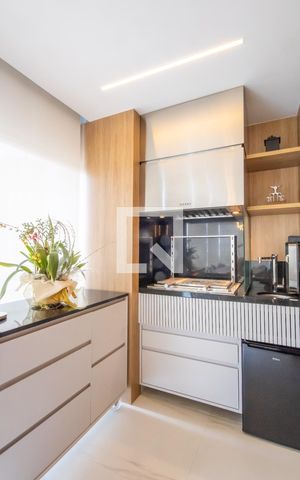 Apartamento à venda com 136m², 3 quartos e 2 vagas Apartamento à venda com 136m², 3 quartos e 2 vagasSacada - Churrasqueira