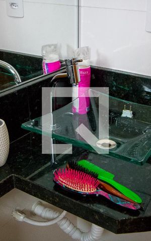 Apartamento à venda com 120m², 3 quartos e 2 vagasBanheiro do quarto 1