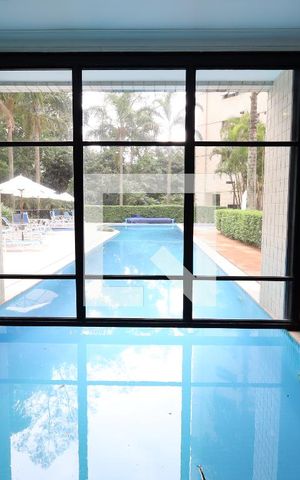Apartamento à venda com 288m², 4 quartos e 4 vagasÁrea comum - Piscina