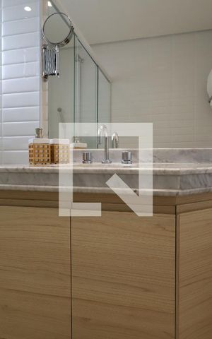 Apartamento à venda com 288m², 4 quartos e 4 vagasBanheiro da Suíte 4