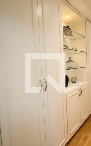 Apartamento à venda com 288m², 4 quartos e 4 vagasCorredor