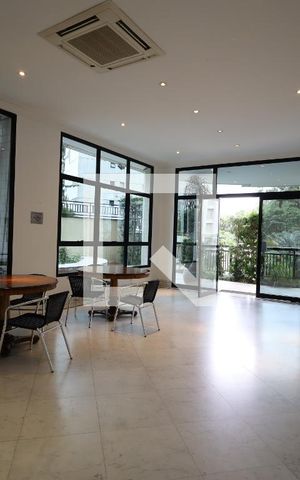 Apartamento à venda com 288m², 4 quartos e 4 vagasÁrea comum - Salão de festas
