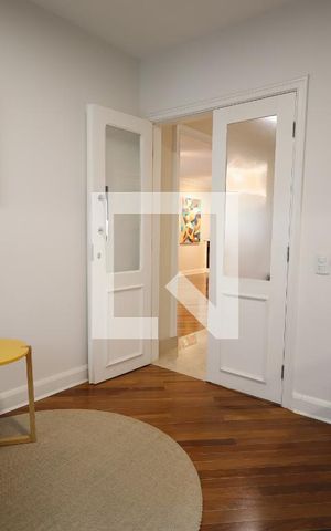 Apartamento à venda com 288m², 4 quartos e 4 vagasEscritório