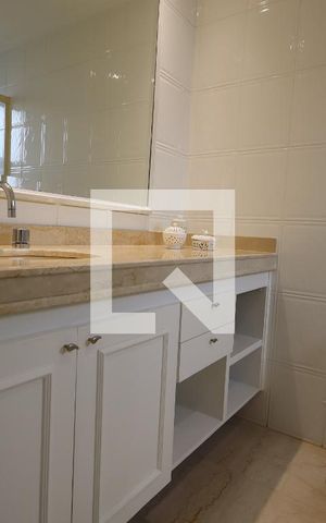 Apartamento à venda com 288m², 4 quartos e 4 vagasBanheiro da Suíte 3