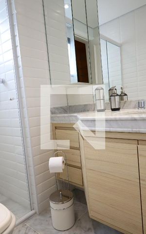 Apartamento à venda com 288m², 4 quartos e 4 vagasBanheiro da Suíte 4