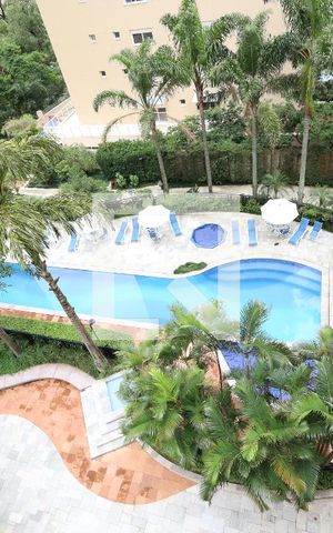 Apartamento à venda com 288m², 4 quartos e 4 vagasÁrea comum - Piscina