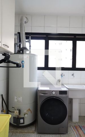 Apartamento à venda com 288m², 4 quartos e 4 vagasÁrea de Serviço