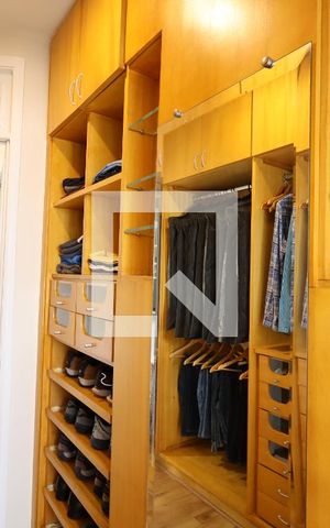 Apartamento à venda com 288m², 4 quartos e 4 vagasCloset da Suíte 4