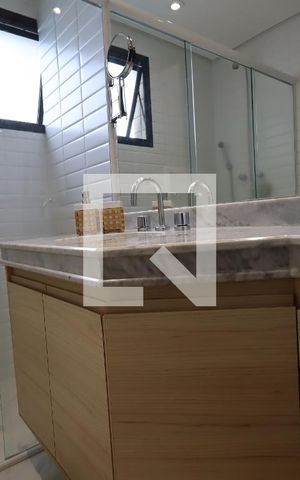 Apartamento à venda com 288m², 4 quartos e 4 vagasBanheiro da Suíte 4