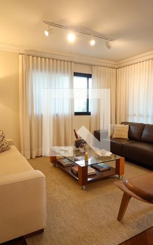 Apartamento à venda com 288m², 4 quartos e 4 vagasSala