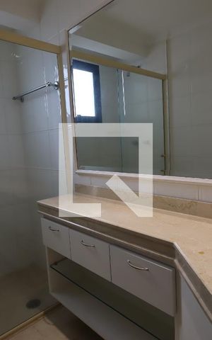 Apartamento à venda com 288m², 4 quartos e 4 vagasBanheiro da Suíte 2