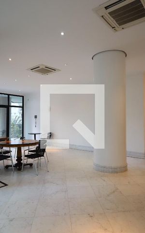 Apartamento à venda com 288m², 4 quartos e 4 vagasÁrea comum - Salão de festas