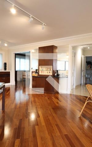 Apartamento à venda com 288m², 4 quartos e 4 vagasSala