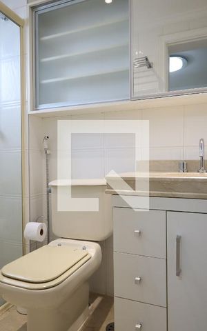 Apartamento à venda com 288m², 4 quartos e 4 vagasBanheiro da Suíte 1