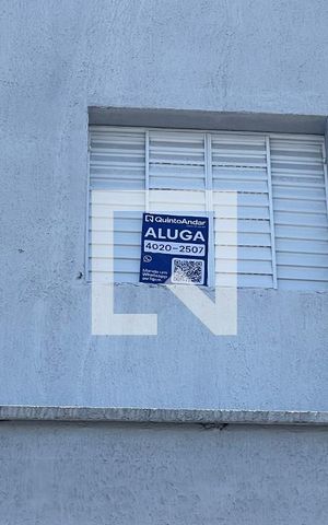 Casa de condomínio para alugar com 65m², 2 quartos e sem vaga Casa de condomínio para alugar com 65m², 2 quartos e sem vagaJanela + Placa