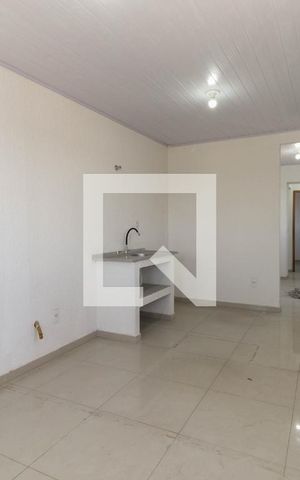 Casa de condomínio para alugar com 65m², 2 quartos e sem vaga Casa de condomínio para alugar com 65m², 2 quartos e sem vagaSala
