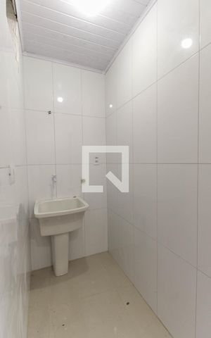Casa de condomínio para alugar com 65m², 2 quartos e sem vaga Casa de condomínio para alugar com 65m², 2 quartos e sem vagaÁrea de Serviço