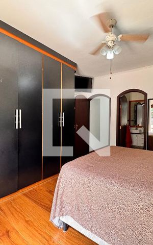 Casa à venda com 175m², 3 quartos e 2 vagasSuite 