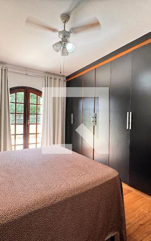 Casa à venda com 175m², 3 quartos e 2 vagasSuite 