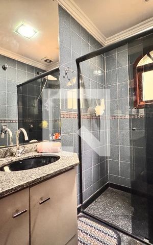 Casa à venda com 175m², 3 quartos e 2 vagasBanheiro 