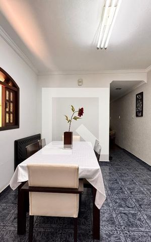 Casa à venda com 175m², 3 quartos e 2 vagasCozinha 
