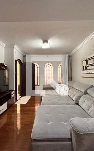 Casa à venda com 175m², 3 quartos e 2 vagasSala