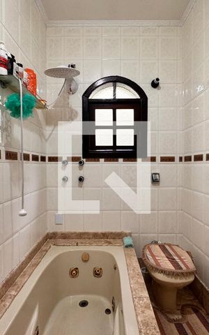 Casa à venda com 175m², 3 quartos e 2 vagasBanheiro da Suíte