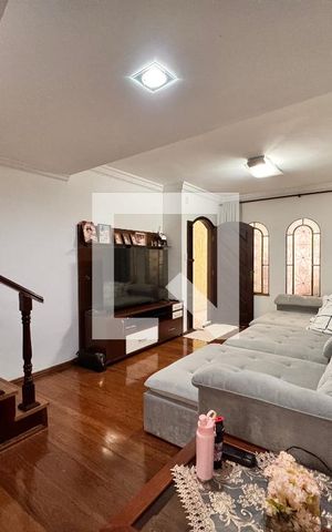 Casa à venda com 175m², 3 quartos e 2 vagasSala