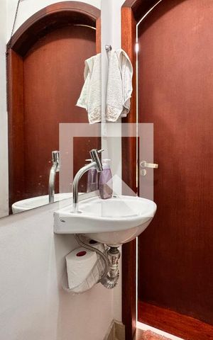 Casa à venda com 175m², 3 quartos e 2 vagasLavabo 2