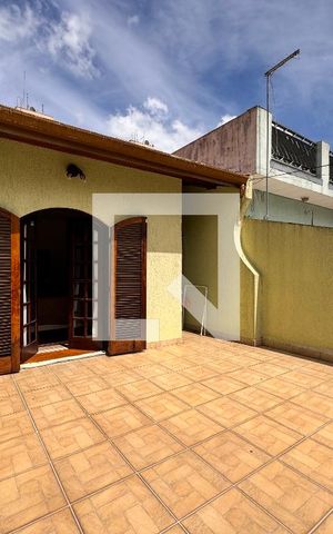 Casa à venda com 175m², 3 quartos e 2 vagasVaranda