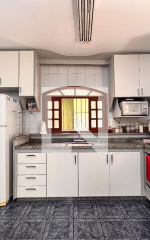 Casa à venda com 175m², 3 quartos e 2 vagasCozinha 