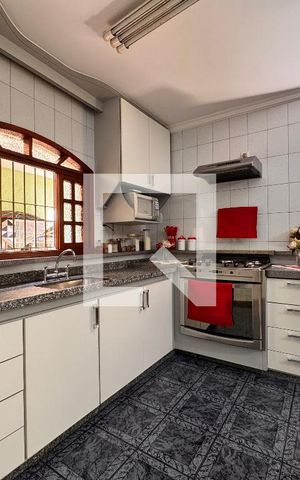 Casa à venda com 175m², 3 quartos e 2 vagasCozinha 