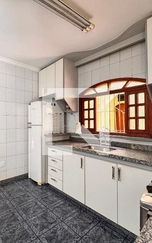 Casa à venda com 175m², 3 quartos e 2 vagasCozinha 