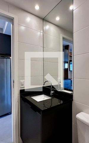 Studio para alugar com 30m², 0 quarto e sem vaga Studio para alugar com 30m², 0 quarto e sem vagaBanheiro