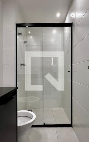 Studio para alugar com 30m², 0 quarto e sem vaga Studio para alugar com 30m², 0 quarto e sem vagaBanheiro