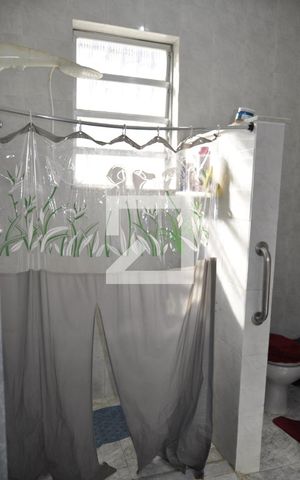 Casa para alugar com 93m², 2 quartos e 3 vagasBanheiro