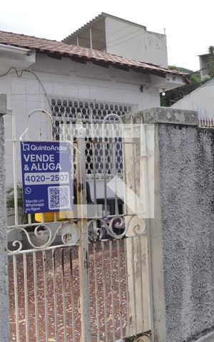 Casa para alugar com 93m², 2 quartos e 3 vagasFachada