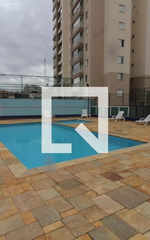 Apartamento à venda com 78m², 3 quartos e 2 vagas Apartamento à venda com 78m², 3 quartos e 2 vagasÁrea comum - Piscina