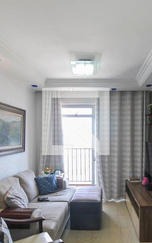 Apartamento à venda com 78m², 3 quartos e 2 vagas Apartamento à venda com 78m², 3 quartos e 2 vagasSala