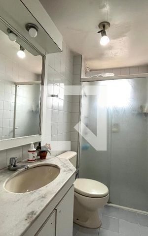 Apartamento à venda com 64m², 2 quartos e 1 vaga Apartamento à venda com 64m², 2 quartos e 1 vagaBanheiro
