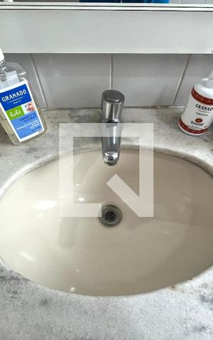 Apartamento à venda com 64m², 2 quartos e 1 vaga Apartamento à venda com 64m², 2 quartos e 1 vagaBanheiro