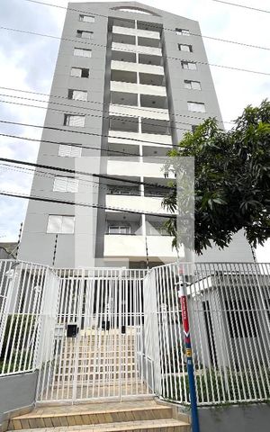 Apartamento à venda com 64m², 2 quartos e 1 vaga Apartamento à venda com 64m², 2 quartos e 1 vagaFachada