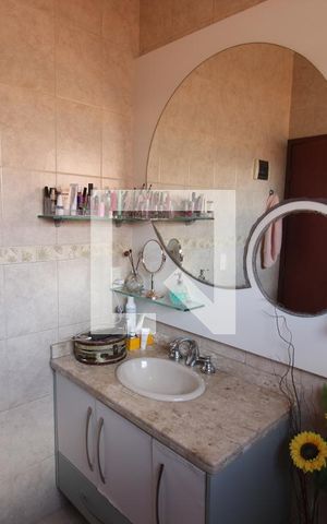 Casa à venda com 299m², 3 quartos e 3 vagasBanheiro 1
