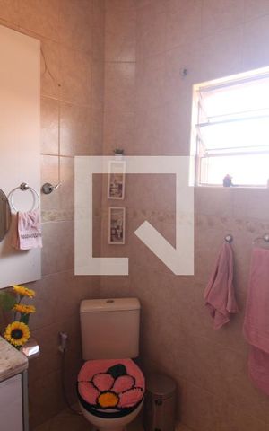 Casa à venda com 299m², 3 quartos e 3 vagasBanheiro 1