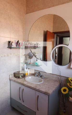 Casa à venda com 299m², 3 quartos e 3 vagasBanheiro 1